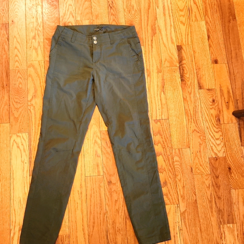 PrAna - olive green cargo pants, size 8